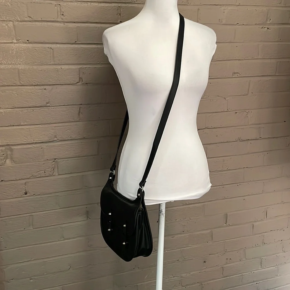 Madden Girl Black crossbody bag